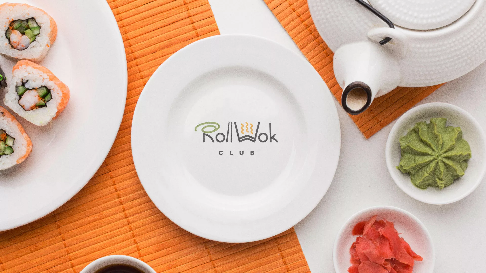 Разработка логотипа и фирменного стиля в Завитинске для суши-бара «Roll Wok Club»